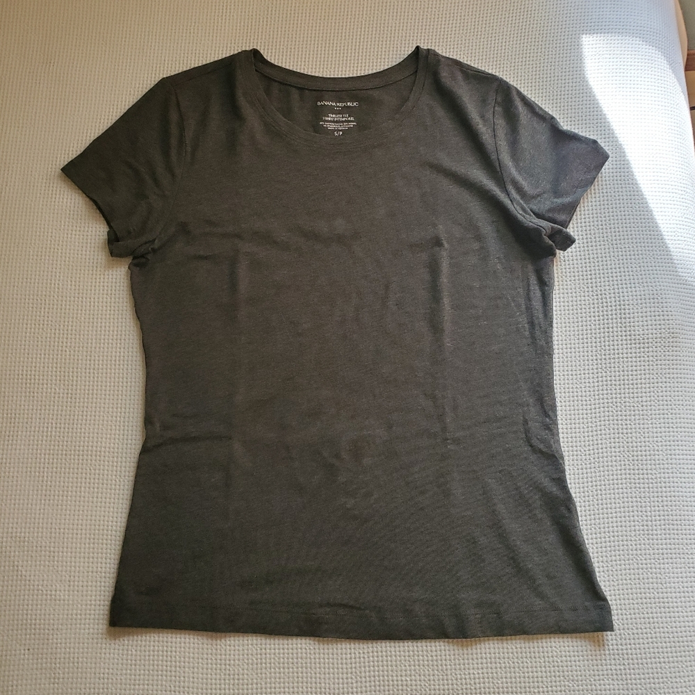 Banana Republic Timeless Crew-Neck T-Shirt Dark Charcoal Gray Small